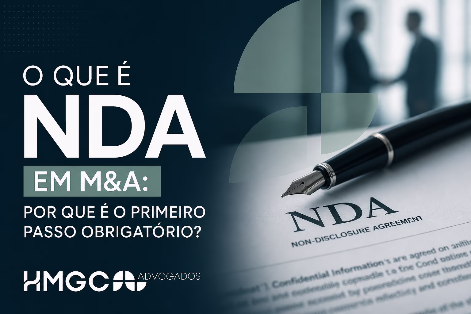 Cabeçalho profissional mostrando documento NDA com cores azul escuro, verde e branco, representando confidencialidade em fusões e aquisições.
